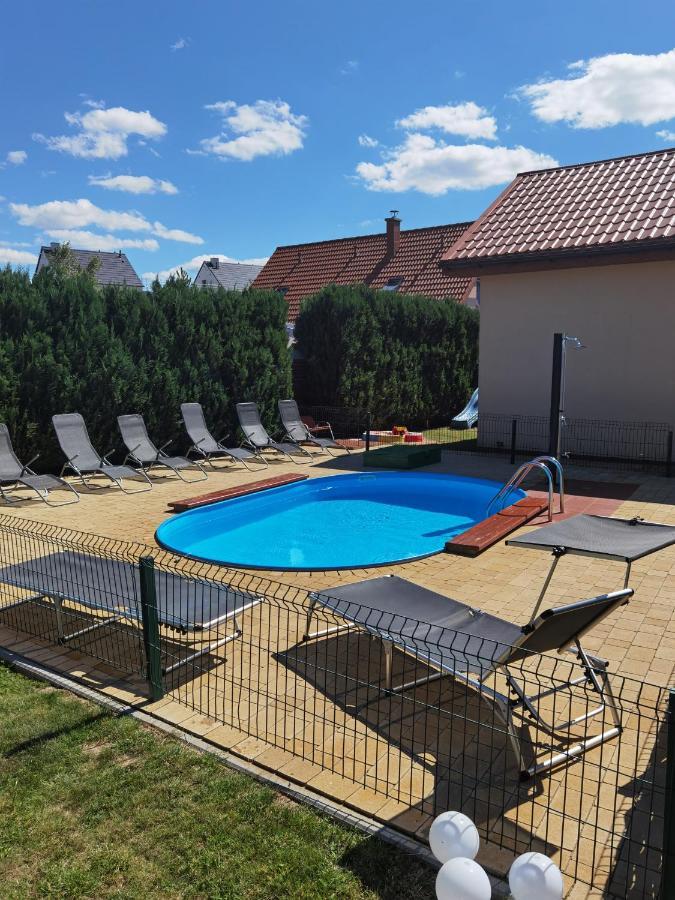 Ferienhaeuser Mit Pool Rewal Bagian luar foto