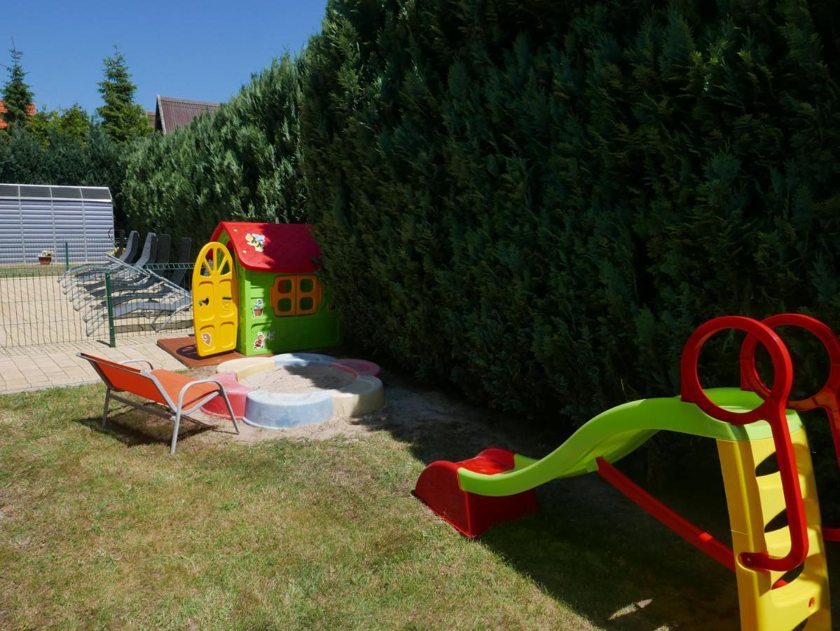 Ferienhaeuser Mit Pool Rewal Bagian luar foto