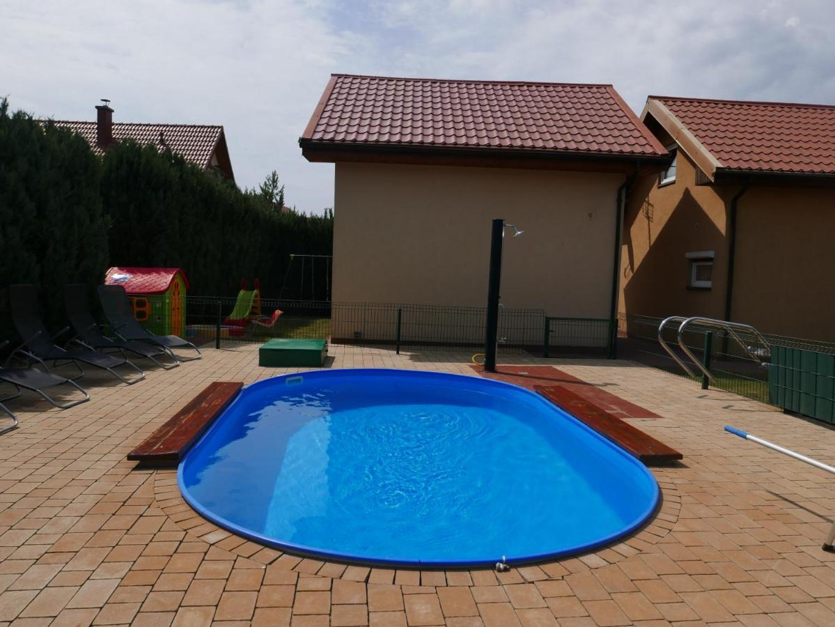 Ferienhaeuser Mit Pool Rewal Bagian luar foto