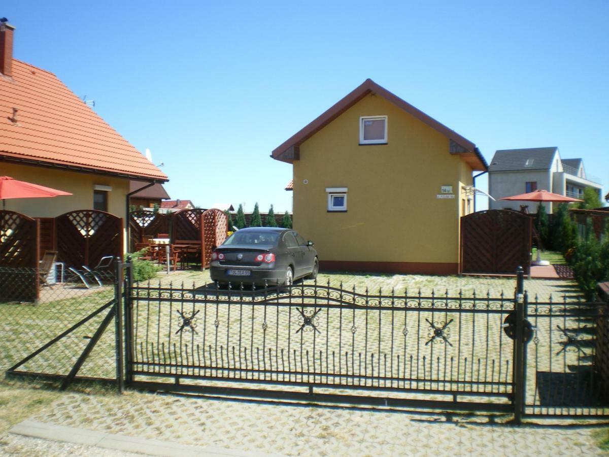 Ferienhaeuser Mit Pool Rewal Bagian luar foto